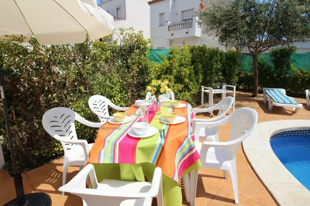 Apart-Rent Casa Con Piscina Sant Maurici 0191 Ampuriabrava 0*,  España